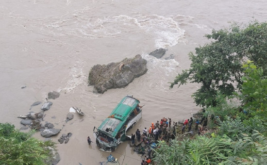 त्रिशूली नदीमा बस खस्दा ज्यान गुमाउने आठै जनाको सनाखत